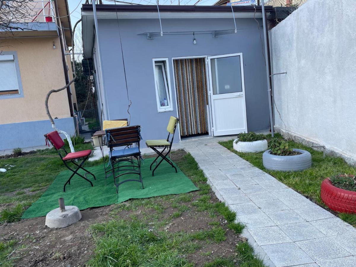 Happy Corner Guest House Shkodër Екстериор снимка
