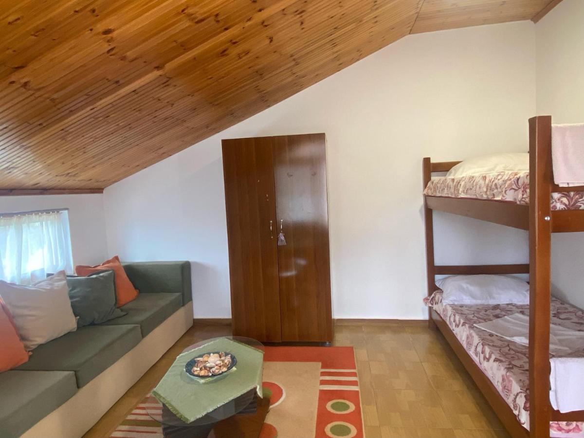 Happy Corner Guest House Shkodër Екстериор снимка