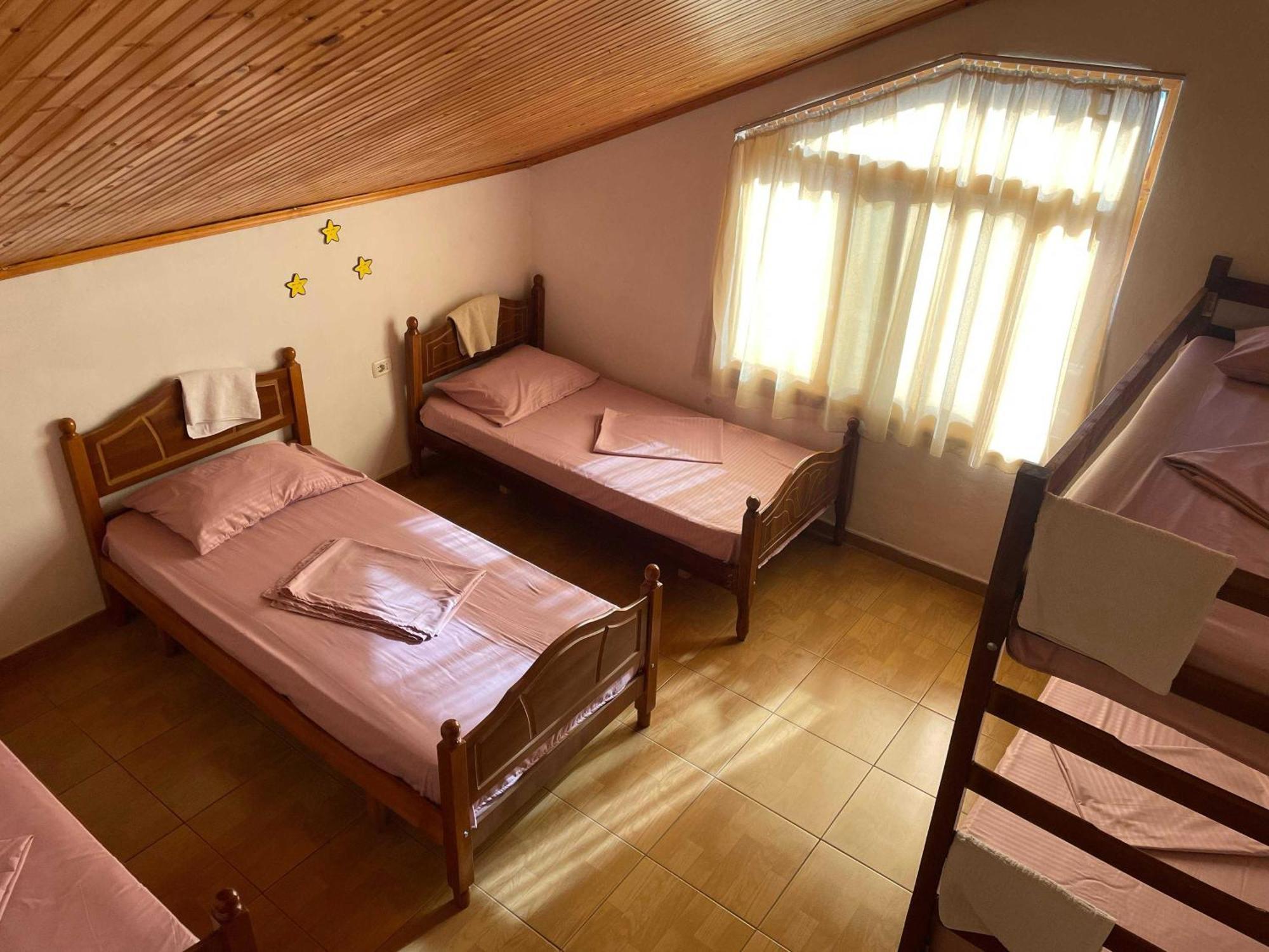 Happy Corner Guest House Shkodër Екстериор снимка