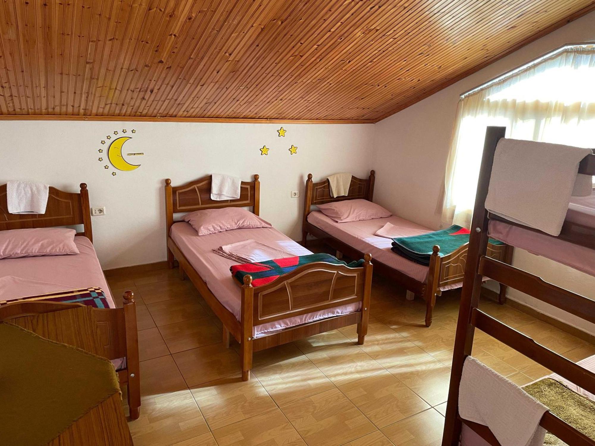 Happy Corner Guest House Shkodër Екстериор снимка