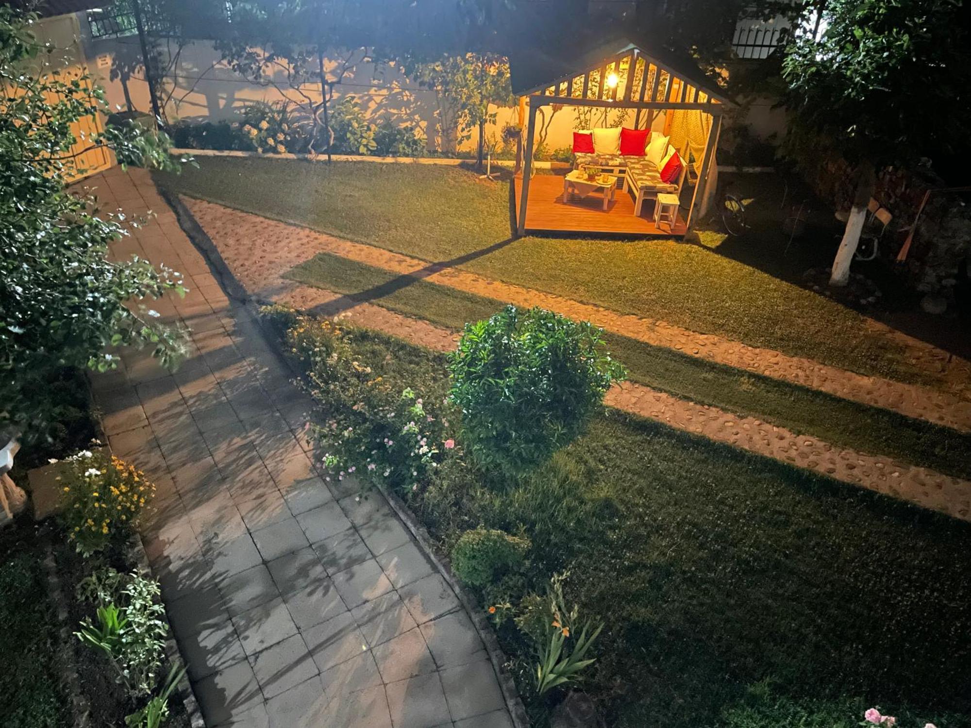 Happy Corner Guest House Shkodër Екстериор снимка