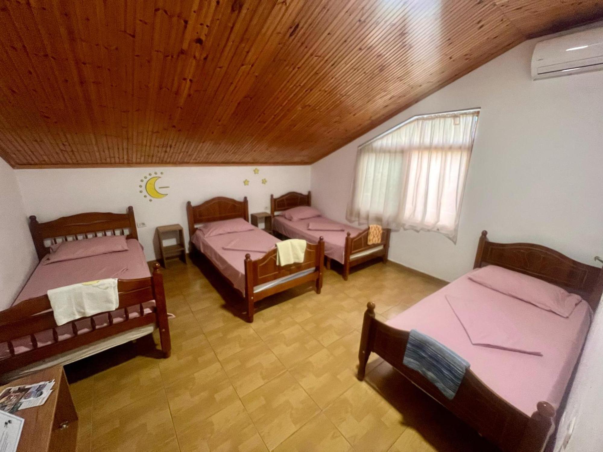 Happy Corner Guest House Shkodër Екстериор снимка