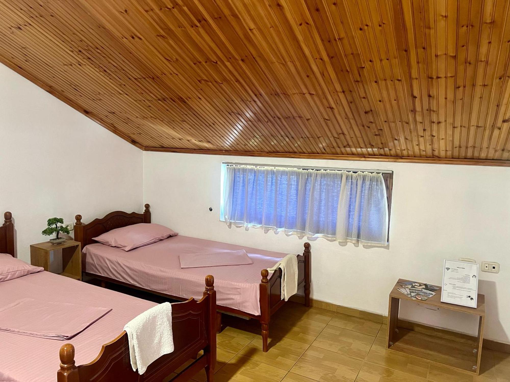 Happy Corner Guest House Shkodër Екстериор снимка