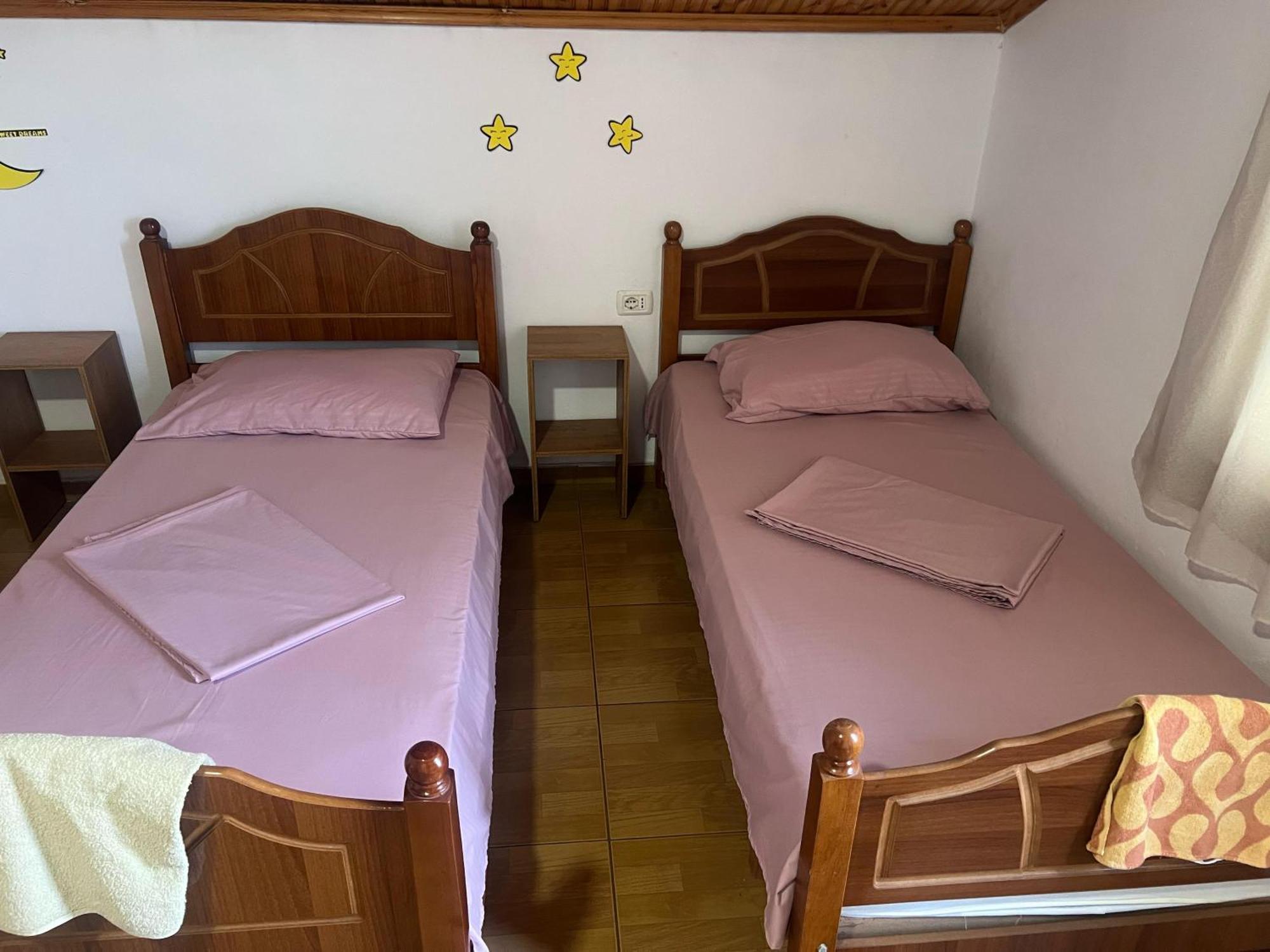 Happy Corner Guest House Shkodër Екстериор снимка