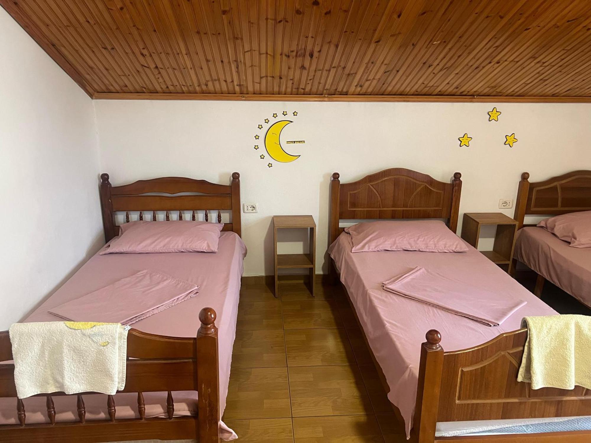 Happy Corner Guest House Shkodër Екстериор снимка