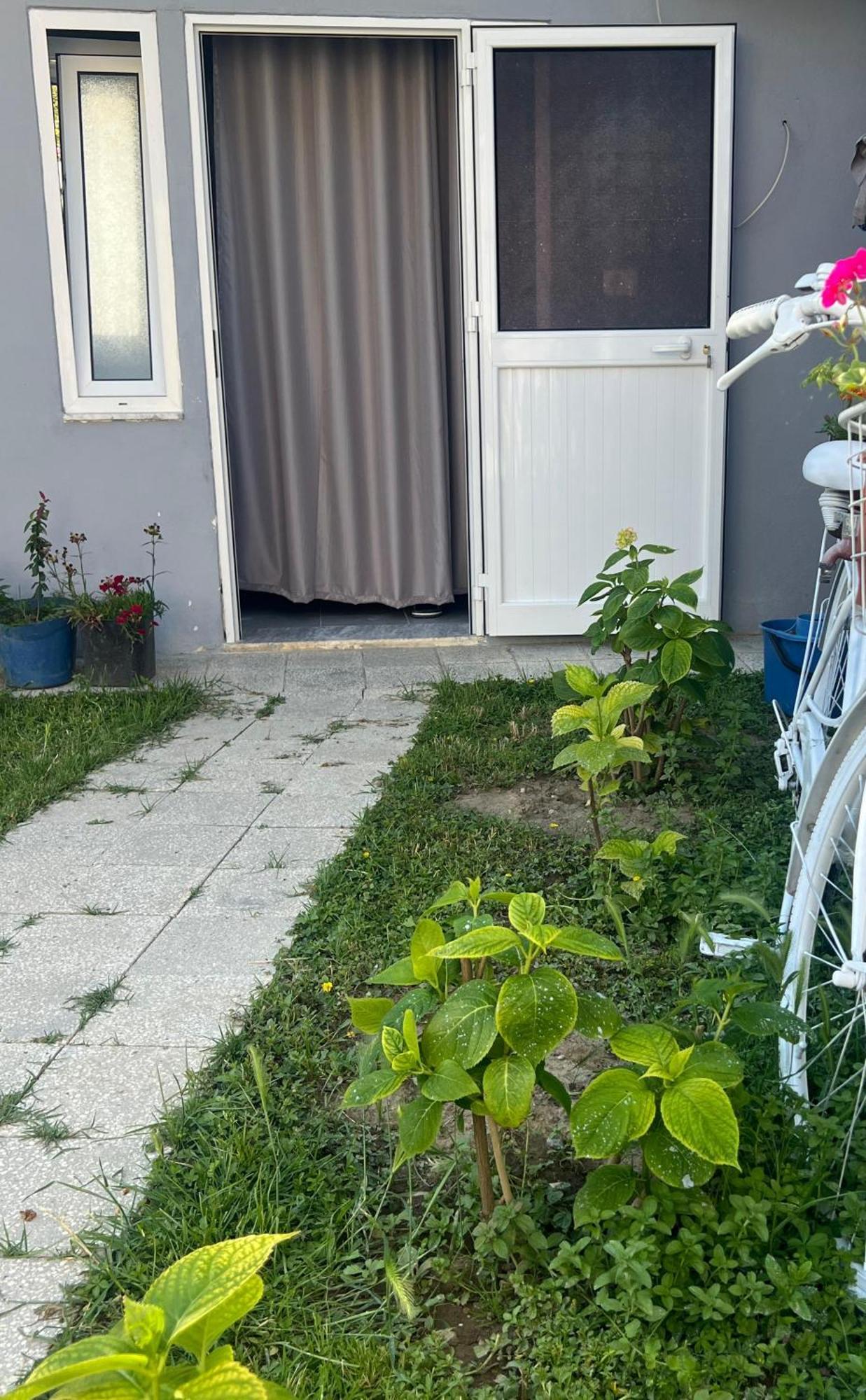 Happy Corner Guest House Shkodër Екстериор снимка
